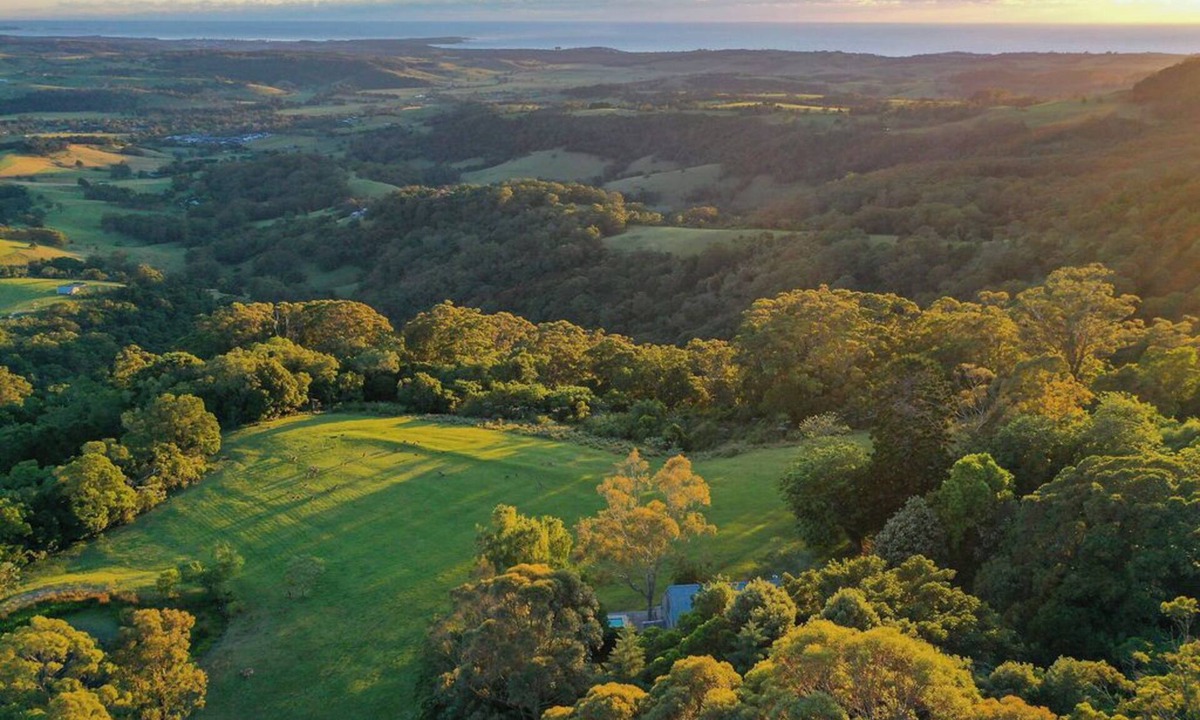 Jamberoo House | The Hill of Peace by HAUS · Jamberoo Wildlife Sanctuary, Homestead, Cabin & Pool