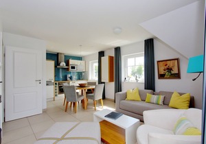 Beachfront vacation rental with a balcony, access to the pool and sauna - Rex Rugia in Mönchgut OT Lobbe