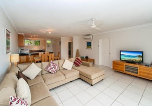 Lagoon Beachfront Lodge 003 on Hamilton Island by HamoRent in Hamilton Island