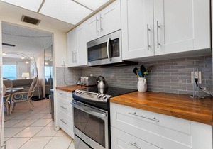 Top Floor Beach & Gulf Views - Madeira Norte #516 in Madeira Beach