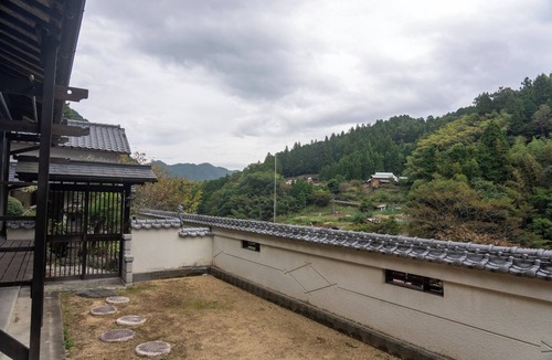 Tsurugi House | 300yearold farmhouse farm experience moms home cooking retreat farmhouse guesthouse Shirataki /Mimagun Tokushima