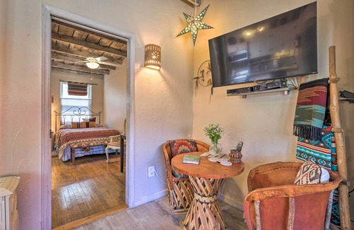 South Capitol Cottage | Authentic Adobe Abode < 1 Mile to Sante Fe Plaza!