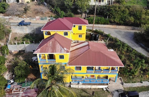 Charlestown Apartment | Bay View Apartments - Canouan Island - Room 2BC Breakfast, Snorkeling