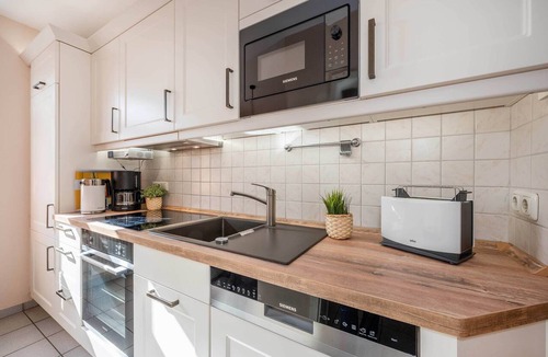 Zinnowitz Apartment | Comfortable vacation apartment in Zinnowitz with a garden—near the beach in a prime location