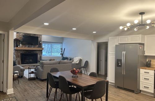 Alanson House | Devils Elbow Cottage on Crooked River with HOT TUB! Ski and Golf nearby!