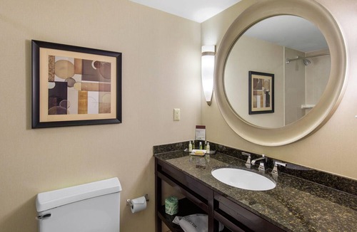 Downtown Wilmington Hotel | DoubleTree by Hilton Downtown Wilmington - Legal District