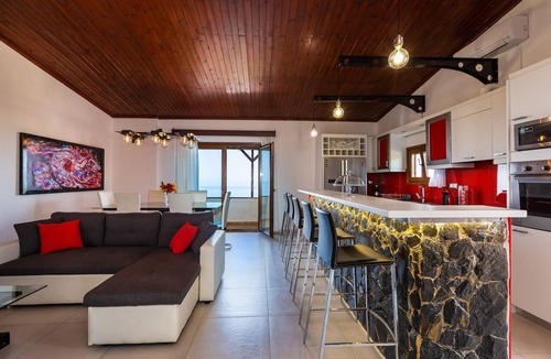 Rethymno Villa | Exceptional Panoramic Sea Views, Hanging Over Rethymno City