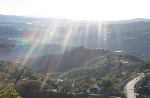 Comares Apartment | Great 1 Bedroom Studio with wonderful views, Swimming Pool and Jacuzzi