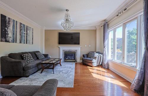 Richmond Hill Villa | Harmony House