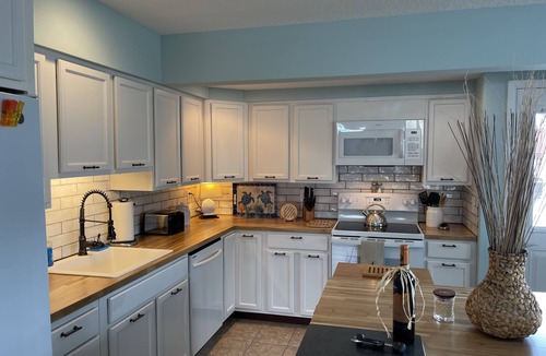 St. Augustine Beach House | HIGH TIDE - 2 Beds/1.5 Baths - Pet Friendly