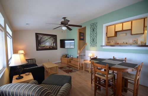Isle of Palms Condo | Isle of Palms One Bedroom Condo 1/2 block Front Beach fun