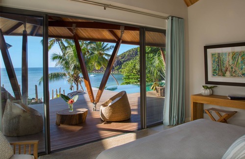 Au Cap Villa | Luxury beachfront villa in Praslin