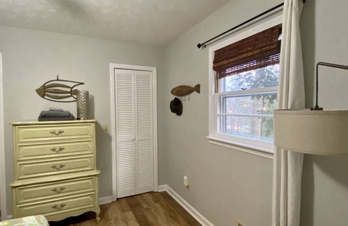 Reed Creek House | Mid Century 4 BR Lake Hartwell Home with Great views, good vibes, + large dock