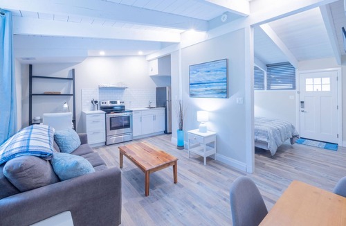 The Blue Mountains Apartment | Mountain View Boutique Suite with contactless entry - The Lake at Blue Mountains