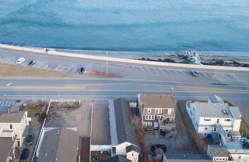 Hampton Apartment | Oceanside Motel room at North Beach Motel! Pet Friendly!