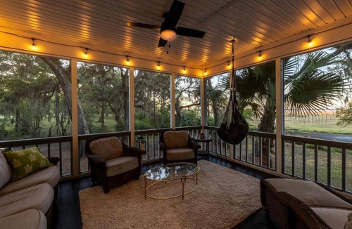 Crescent House | Private Luxury Lodge with Hot Tub for Family Reunions and Special Celebrations in Townsend, Georgia