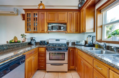 Plantation Villa | Spacious 4BR Beachfront Rental, Beach, Pool