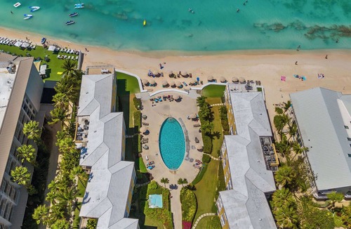Seven Mile Beach Condo | Ultimate Beachfront Penthouse | Seven Mile Beach