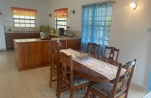 Belmont House | Immaculate 3 Bed Villa Overlooking Admiralty Bay
