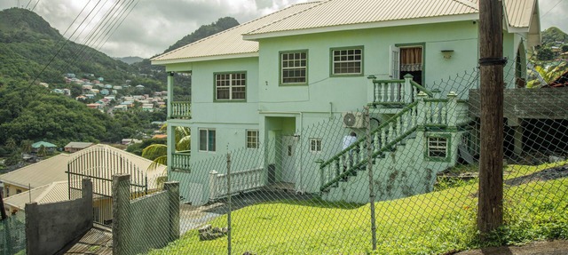 3-bedroom apartment in charming Clare Valley with AC, WiFi in Clare Valley