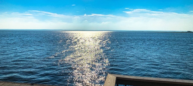 6bdrm Unobstructed Bay Front Views Minutes from the Beach in Harvey Cedars