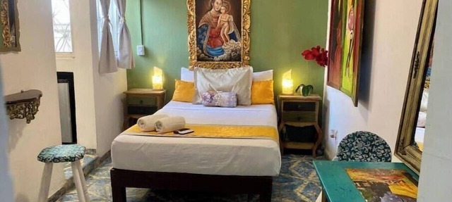 7 Bedrooms + Bathroom + Kitchen + Mini-Split AC/Close to Downtown/Metro in Guadalajara