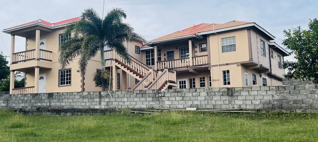 Accommodate up to eight guest - Hibiscus apartments in Kingstown