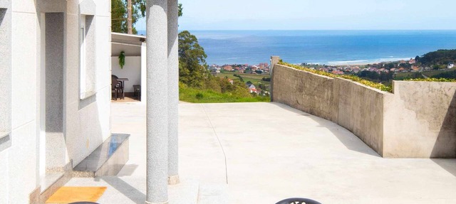 AG Anema house 10 guests, 2km from Razo surf beach in Razo Da Costa