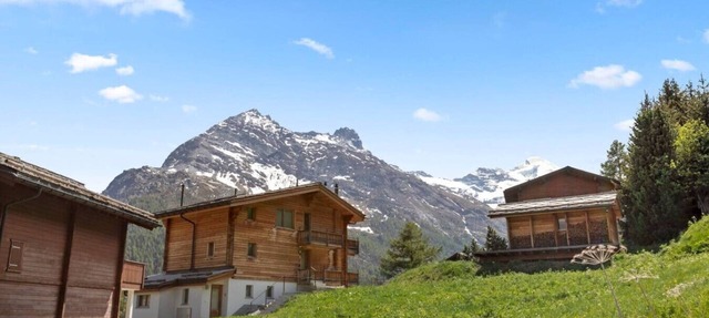 Alpine cocoon with private sauna and incredible view in Saas-Fee