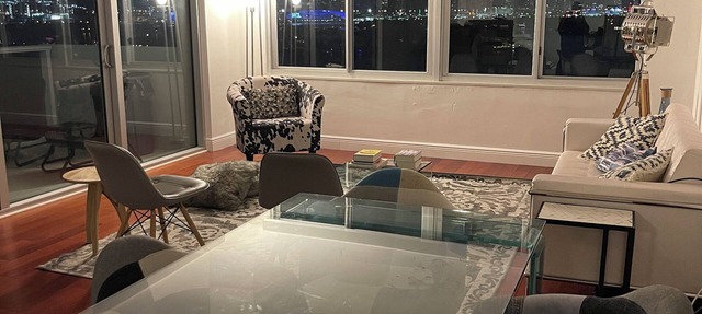 Amazing view, gym, pool, close to restaurants, close to the beach in Miami Beach