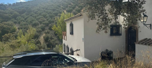 Andalusian Villa - Family Gatherings, Group Retreats & Nature Escapes in Iznajar