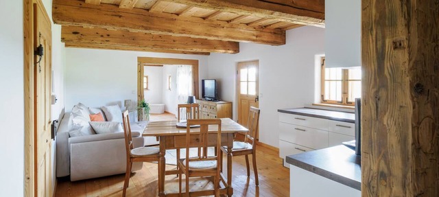Apartment 2 with Large Balcony and Wi-Fi in Haarbach
