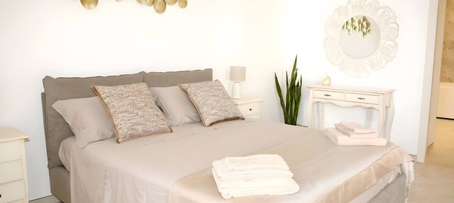 Apartment 'Antica Stella' with Private Terrace, Wi-Fi and Air Conditioning in Specchia