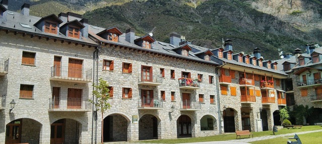 Apartment for rent for 5 people in the center of Benasque in Benasque