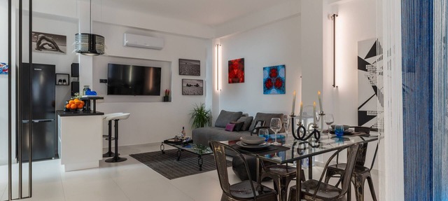 Apartment 'Olympia Loft Gallery' with Sea View, Wi-Fi and Air Conditioning in Ermoupoli