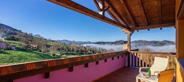 Apartment 'Picos' with Mountain Views, Shared Garden, and Wi-Fi in Cangas de onis