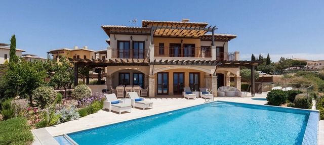 Aphrodite Hills Resort - 4 Bedroom Mythos Collection Villa in Kouklia