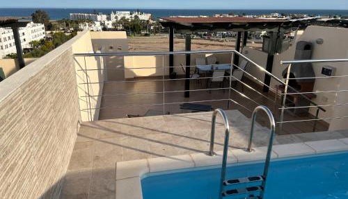 Atico con piscina privada vistas al mar in Vera