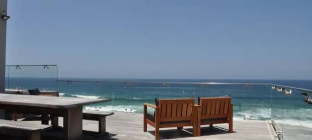 Beautiful, upmarket, modern holiday home situated on a spectacular cliff top in Plettenberg Bay