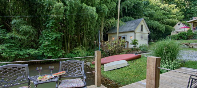 Beautiful Waterside Cabin (2), Great Location, View, 8 Min To Downtown, Biltmore in Asheville