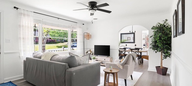 Beautifully renovated 3BR house near Charleston, Park Circle, Beaches, Shipyard in Hanahan