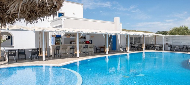 Bed and Breakfast 'Deluxe Apartment Split Level Hot Tub - Sleeps 5' in Αγ. Γεώργιος
