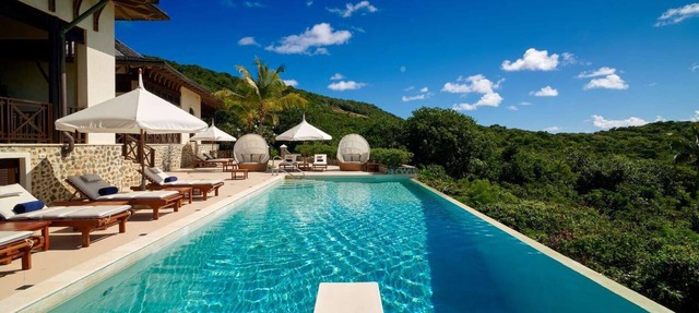 Big Blue Ocean Luxury villa in Carenage