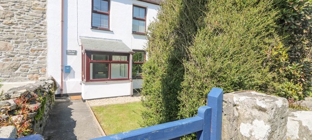 BLUE REEF COTTAGE, family friendly, with open fire in Pendeen in Penzance