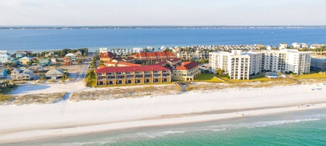 Book Fall specials now! Family Friendly, Close To The Beach! in Pensacola Beach