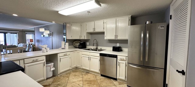 "Breakers East 1204"~Gulf Front 2BR/2BA Beach setup included in Destin
