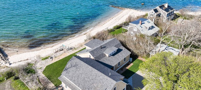 Brewster Beachfront Gem! in Brewster