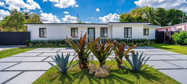 Casa De Miller: Modern private 4 bedroom 4 bathroom in Miami
