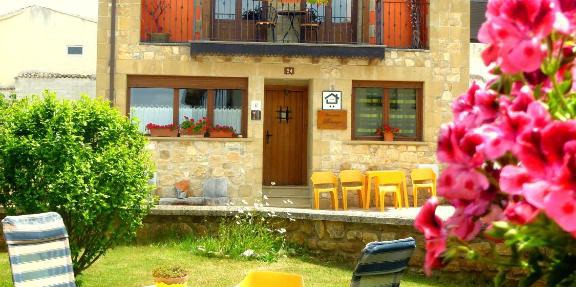 Casa rural Navarra cerca del nacedero del Urederra in Eulz