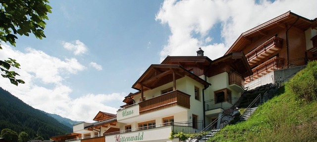 Chalet in Saalbach with Parking in Saalbach-Hinterglemm